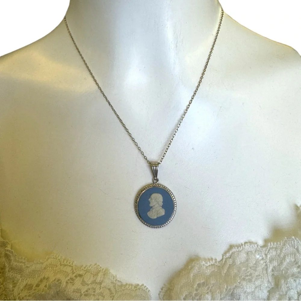 Vintage 925 Wedgewood Jasperware Male Cameo Pendant Necklace - Picture 2 of 4